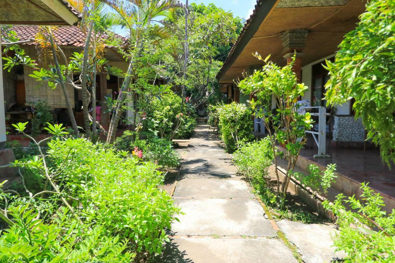 Mertha Jati Hotel Kuta Lombok Exterior foto